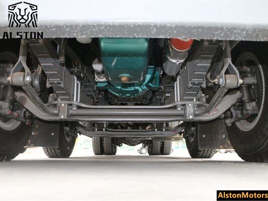 Nuevo HOWO 8x4 camión de descarga 380HP a la venta en Nigeria    8.2m camión de carga pesada